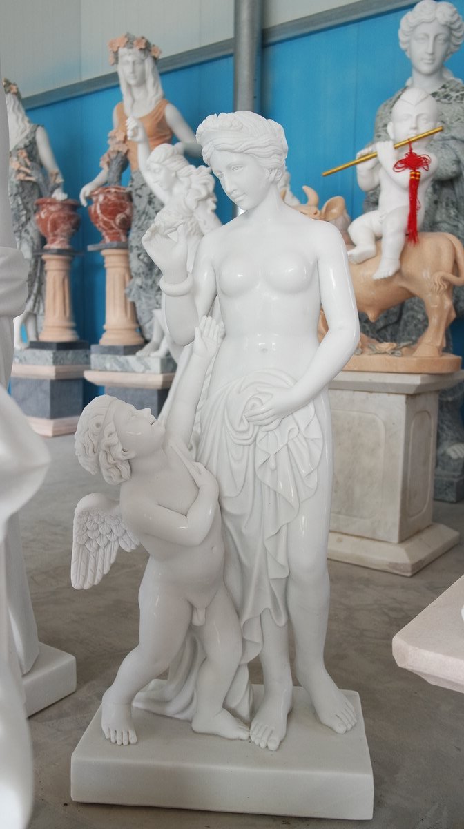 White Marble Lady with Cherub 17467