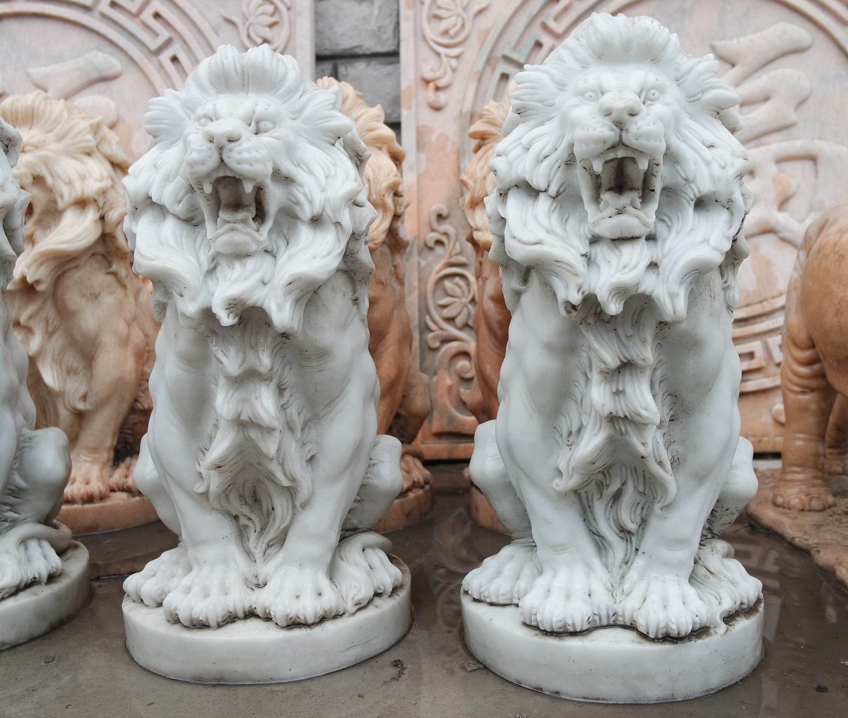 White Sitting Pair Of Lions GE18636