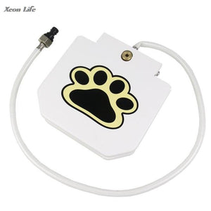 Paw-sensor pet water fountain