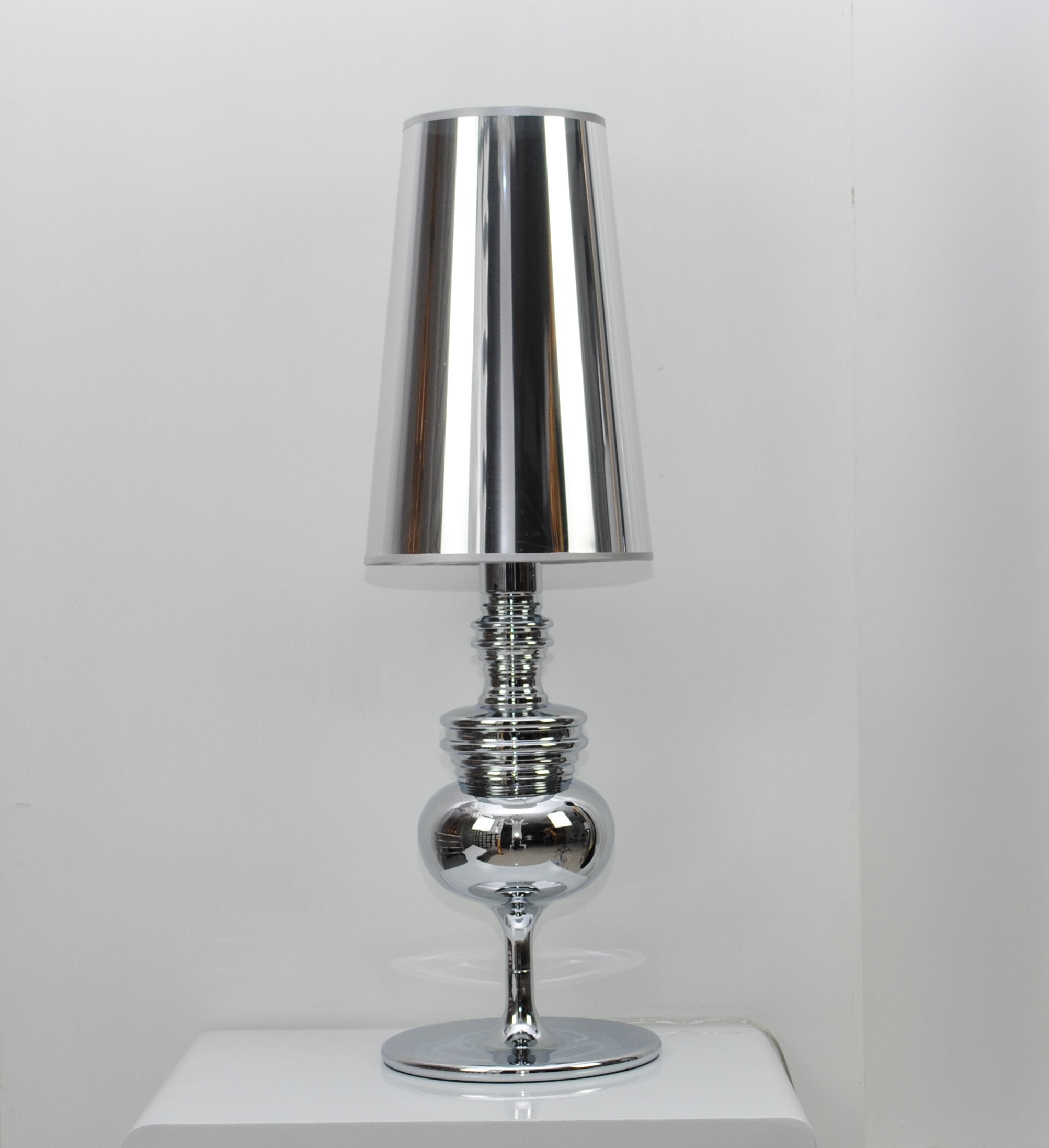 Whiteline Modern Living - Daniel Table Lamp - UNQFurniture