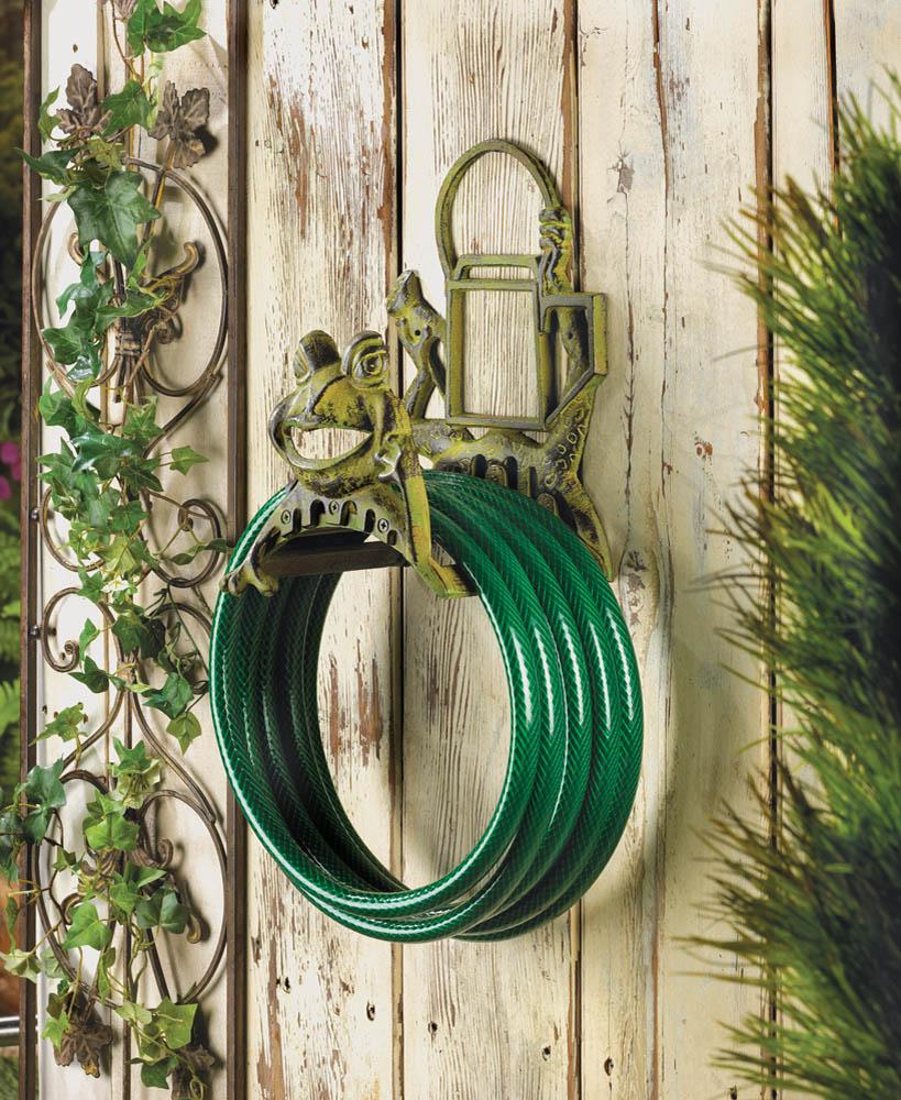 Frolicking Frog Hose Organizer - UNQFurniture