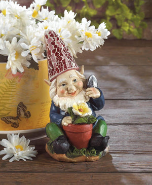 Gardening Gnome Solar Garden Statue - UNQFurniture