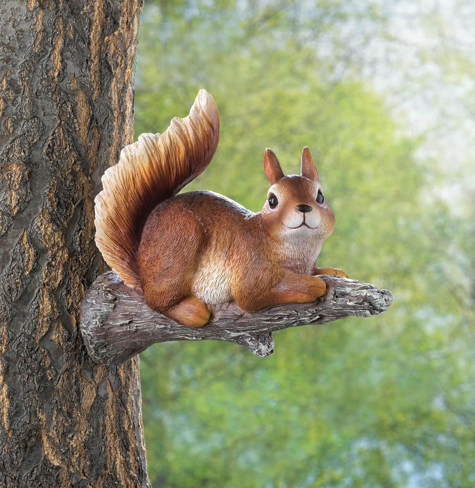 Lounging Squirrel Tree Decor - UNQFurniture