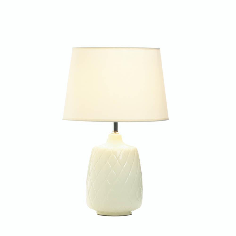 Quilted Diamonds Table Lamp - UNQFurniture