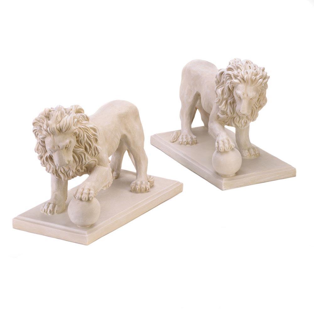 Regal Outdoor Lion Statues - UNQFurniture