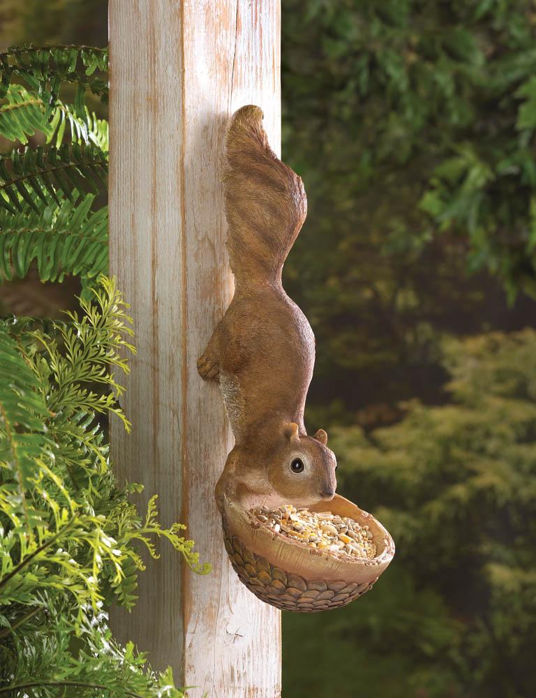 Scurrying Squirrel Birdfeeder - UNQFurniture